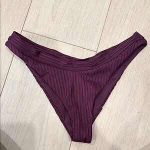 Ribbed Bikini Bottom in Deep Plum